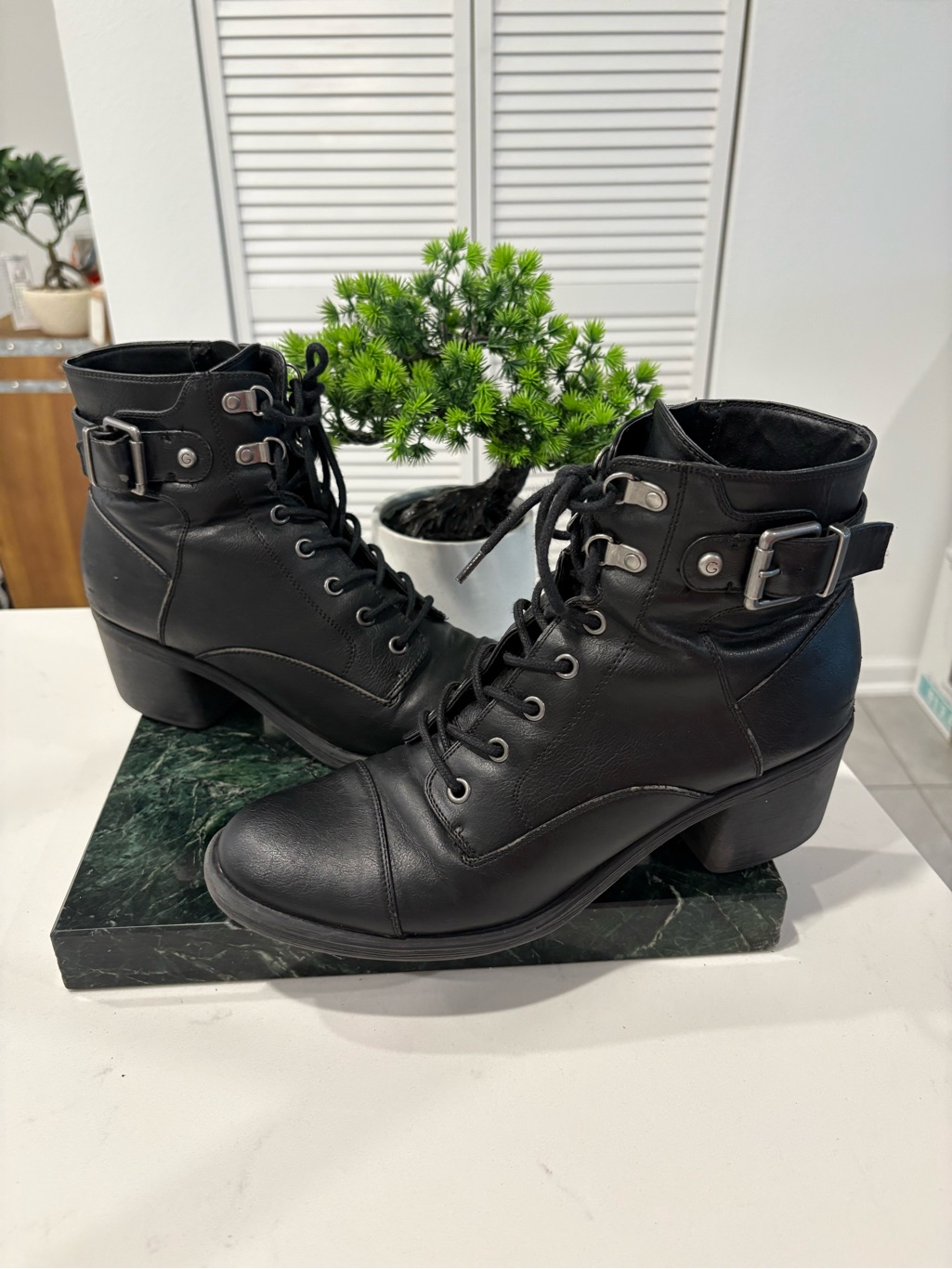 Guess Black Lace-Up Ankle Boots With Buckle Size 9.5m Women’s